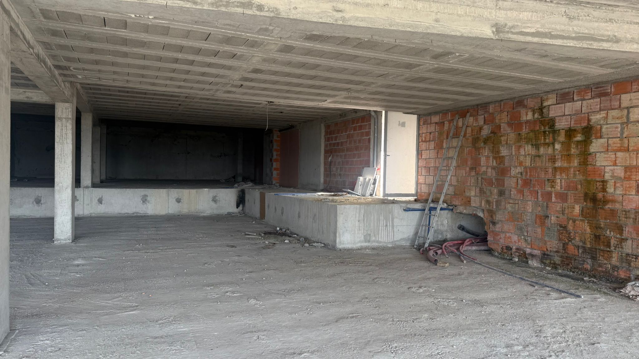 Loja Quinta das Aldeias 1600m2 2