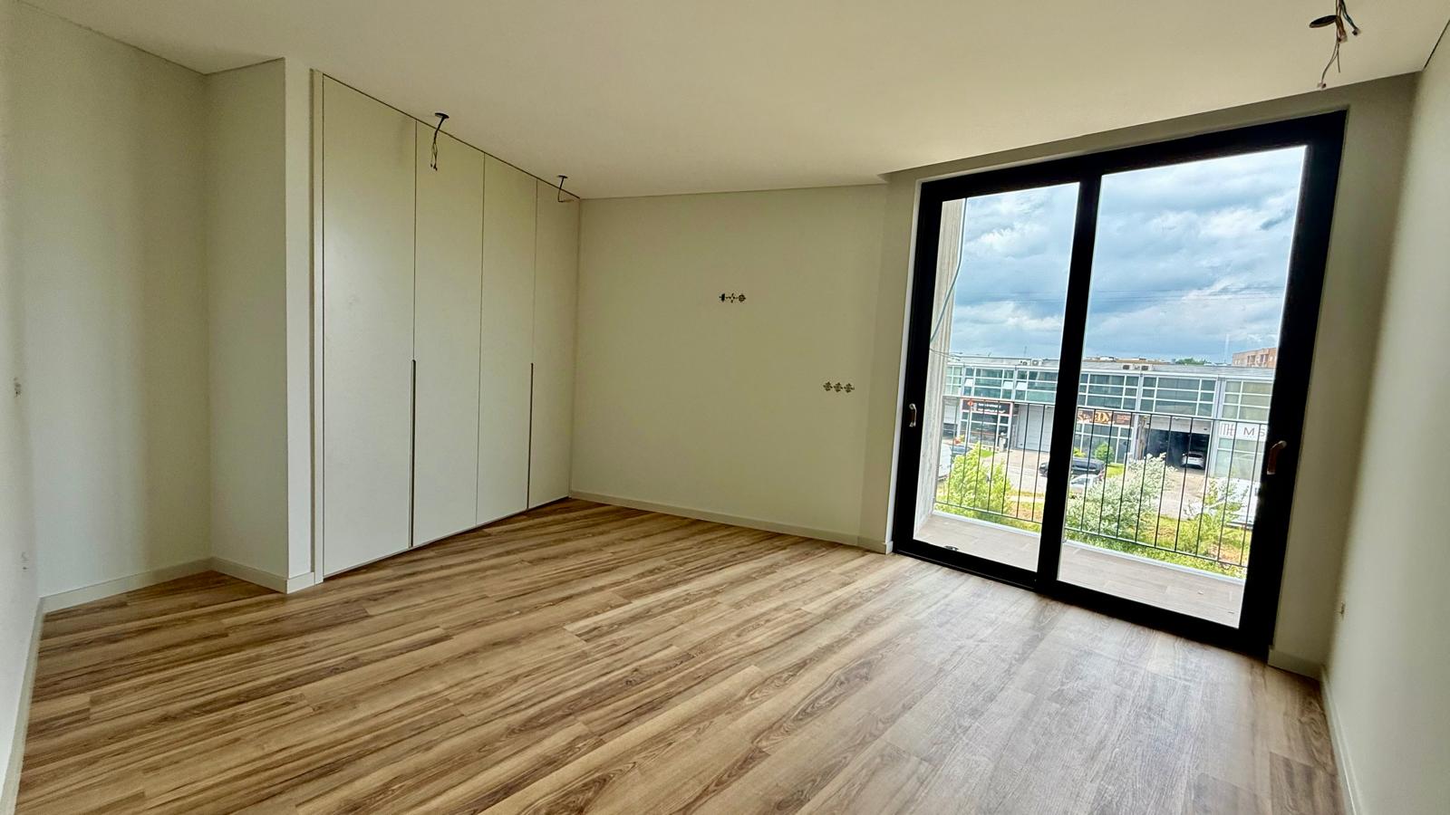 Moradia em Gaveto T4 - Frossos 4