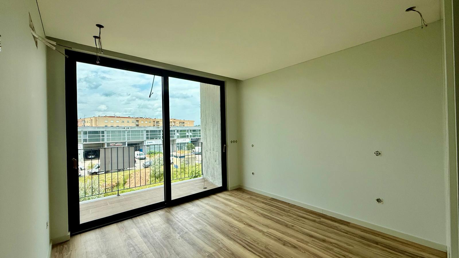 Moradia em Gaveto T4 - Frossos 5